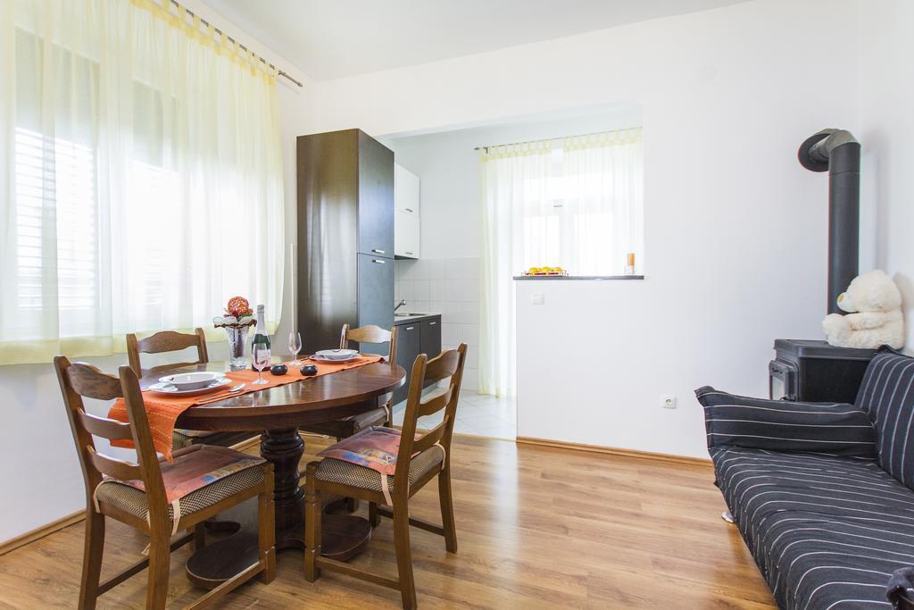 Apartment Amber Коромачно Номер фото